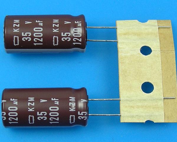 1200uF/35V - 105°C Nippon  KZM kondenzátor elektrolytický, low ESR, long life, high ripple current