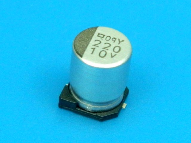 220uF/10V - 105°C SMD   kondenzátor elektrolytický SMD