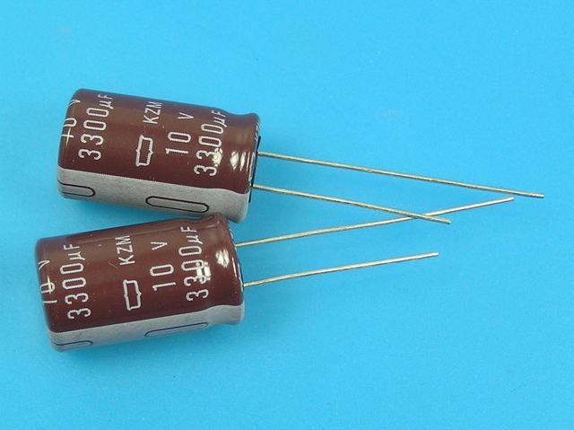 3300uF/10V - 105°C Nippon  KZM kondenzátor elektrolytický, low ESR, long life, high ripple current