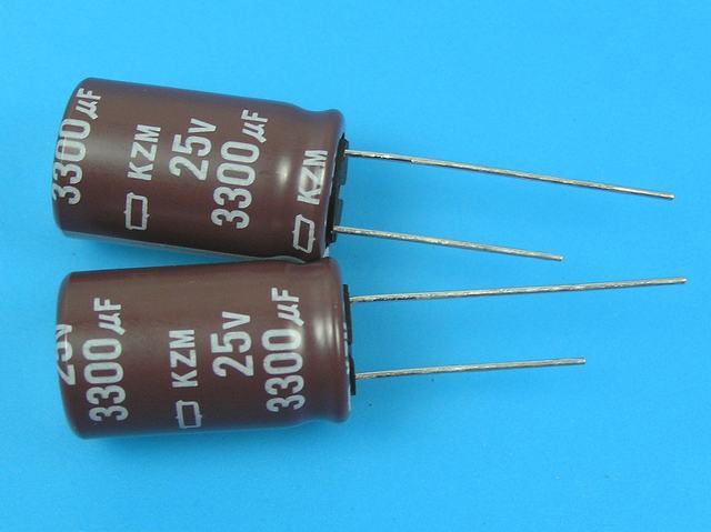3300uF/25V - 105°C Nippon  KZM kondenzátor elektrolytický, low ESR, long life, high ripple current