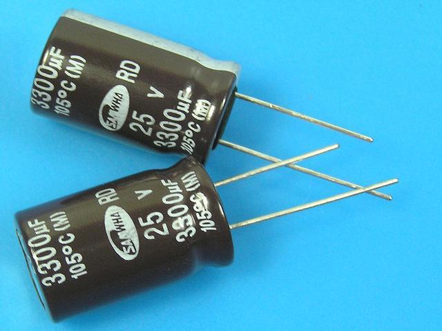 3300uF/25V - 105°C Samwha RD  kondenzátor elektrolytický