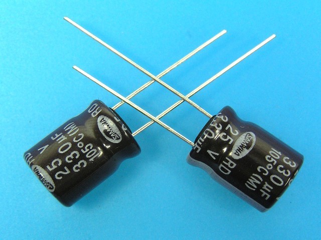 330uF/25V - 105°C Samwha RD   kondenzátor elektrolytický