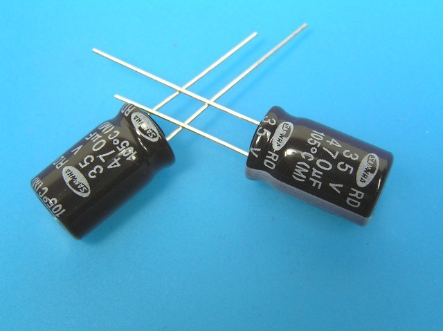 470uF/35V - 105°C Samwha RD   kondenzátor elektrolytický