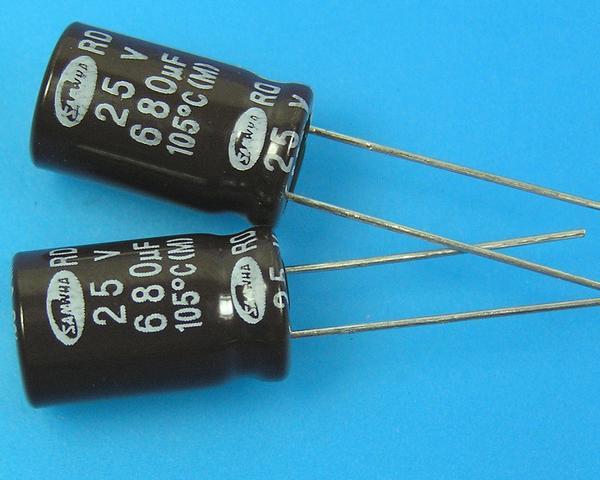 680uF/25V - 105°C Samwha RD   kondenzátor elektrolytický