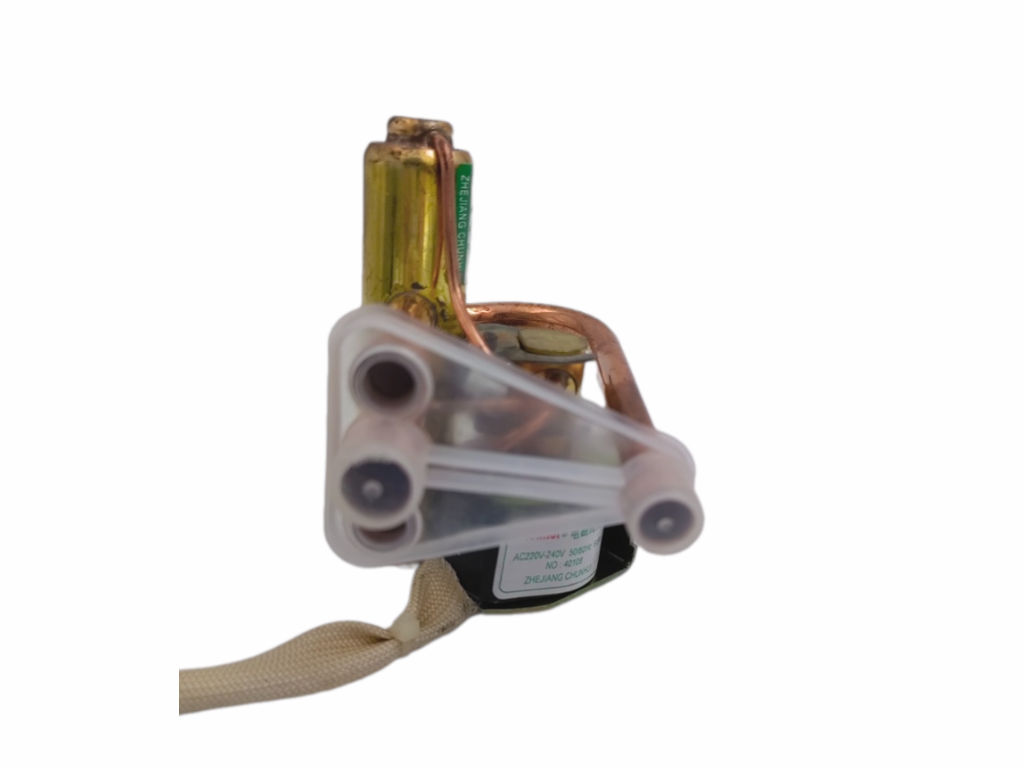 Čtyřcestný ventil klimatizace reverzní 40215 DHF-5 R407C