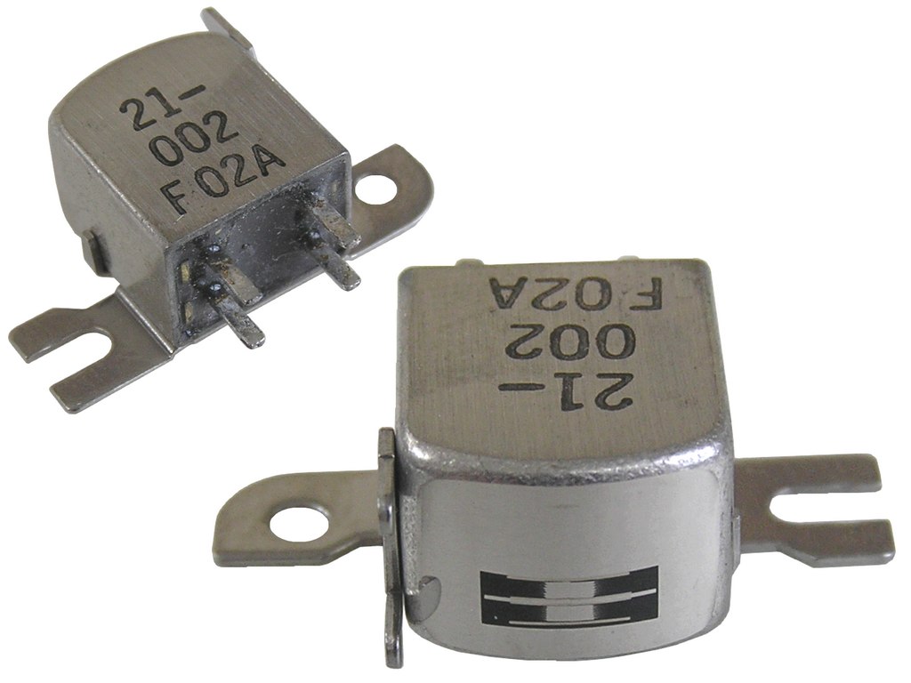 Hlava stereo 210 ohm VGH0421-002 / JVC 21-002, kazetové magnetofony  - krátká montáž  