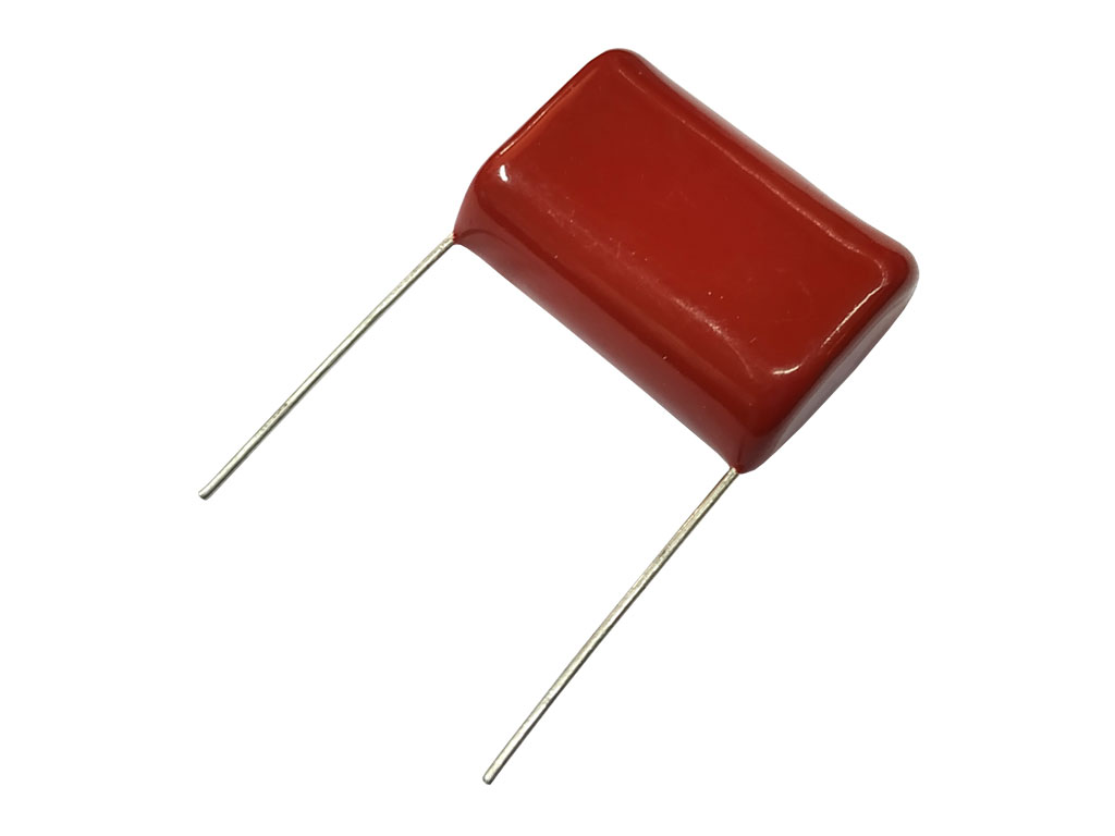 Kondenzátor fóliový 820nF/630V CBB22 polypropylen ( 824, 824J, 0.82uF ) RM= 20mm