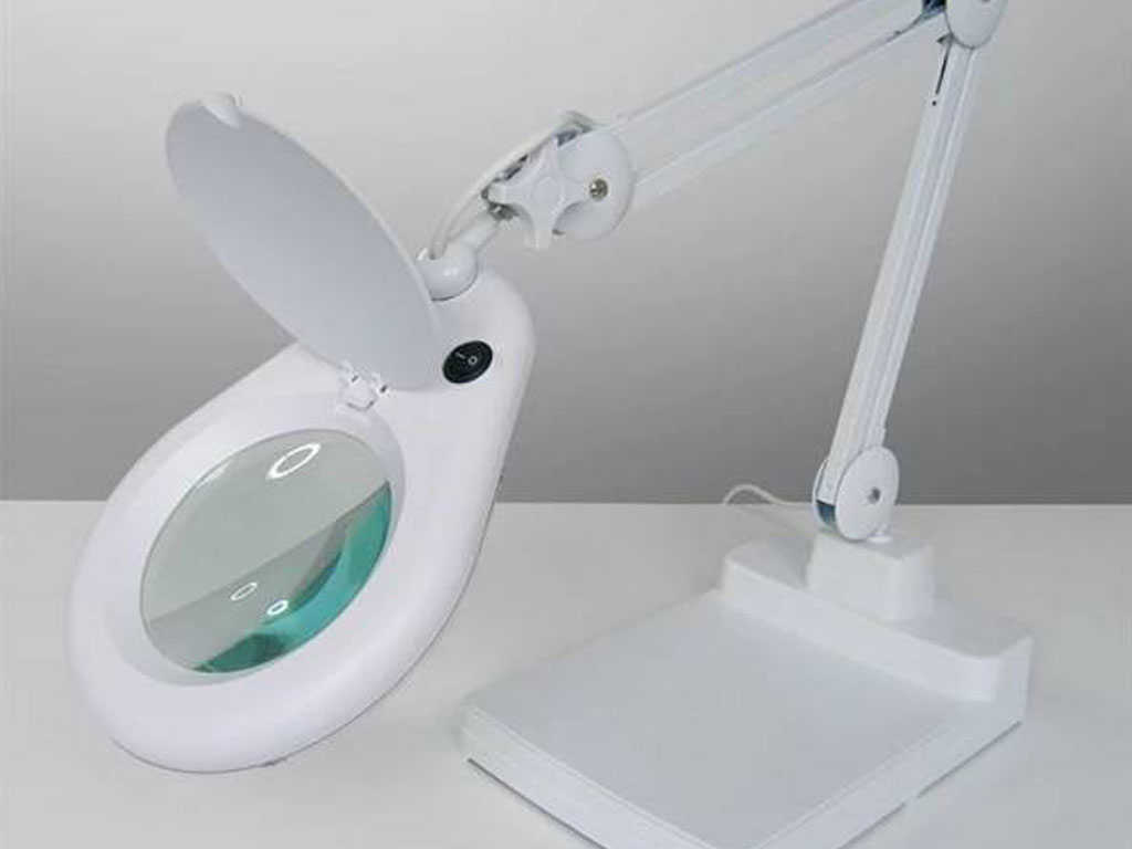 Lupa stolní stojanová Geti GDM15