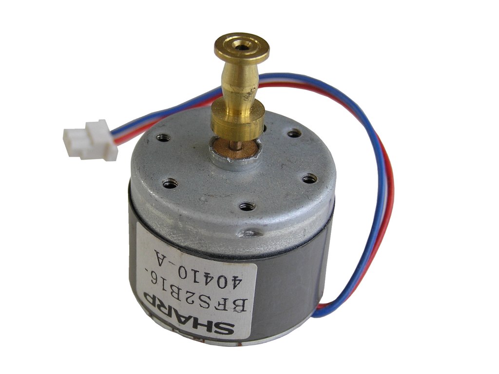 Motor gramofonu 12V SHARP BFS2B16 bez regulace, včetně řemenice