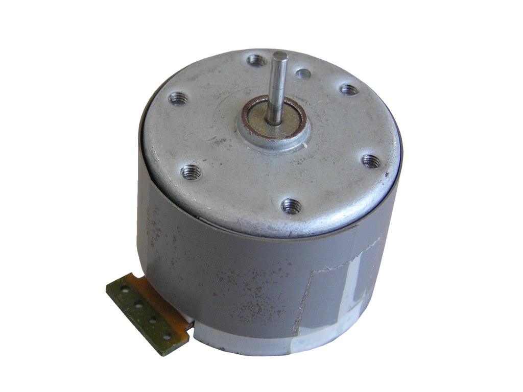 Motor magnetofonu 12V  CCW levotočivý Mitsumi MMI-6B2L-1203A  DC 12V / MMI-6H2LWK dvourychlostní