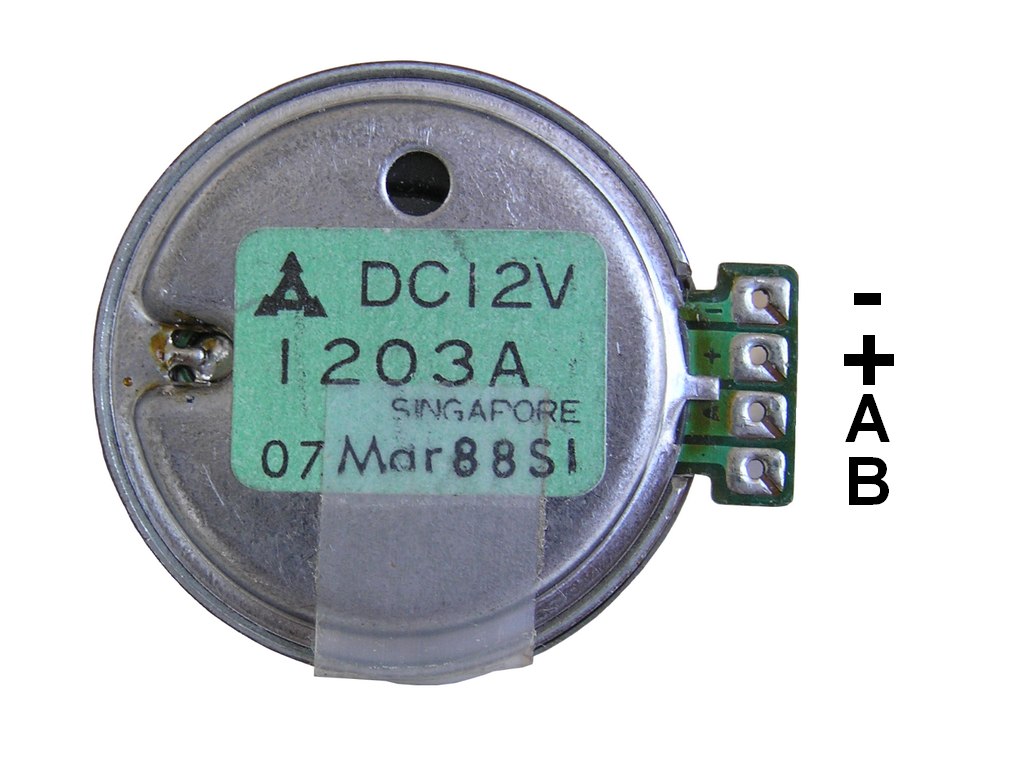 Motor magnetofonu 12V  CCW levotočivý Mitsumi MMI-6B2L-1203A  DC 12V / MMI-6H2LWK dvourychlostní