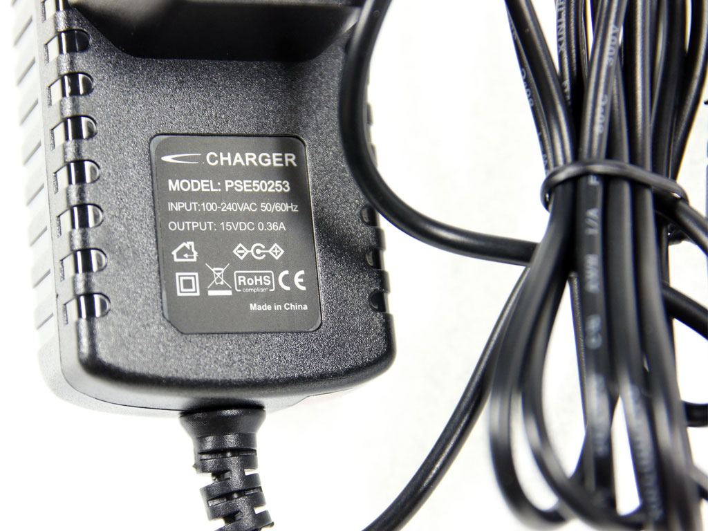 Napájecí adaptér včetně kabelu pro holící strojek / zastřihávač Philips  15V / 0,36A