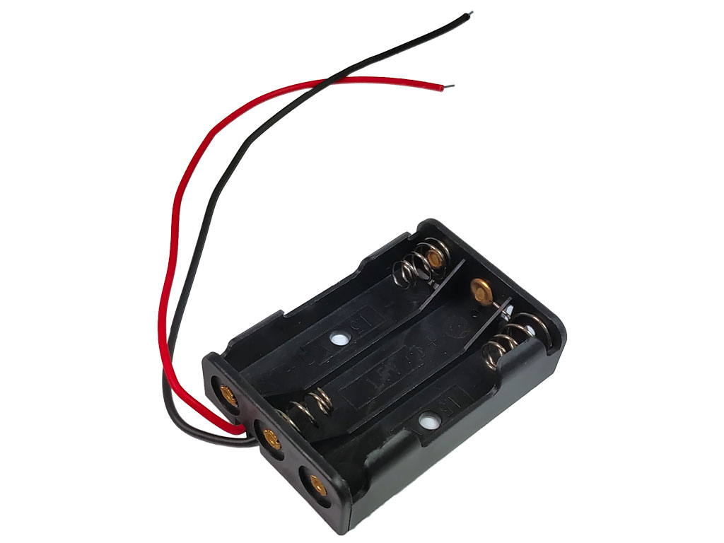 Pouzdro na baterie 3x AAA vedle sebe, vývod vodiče