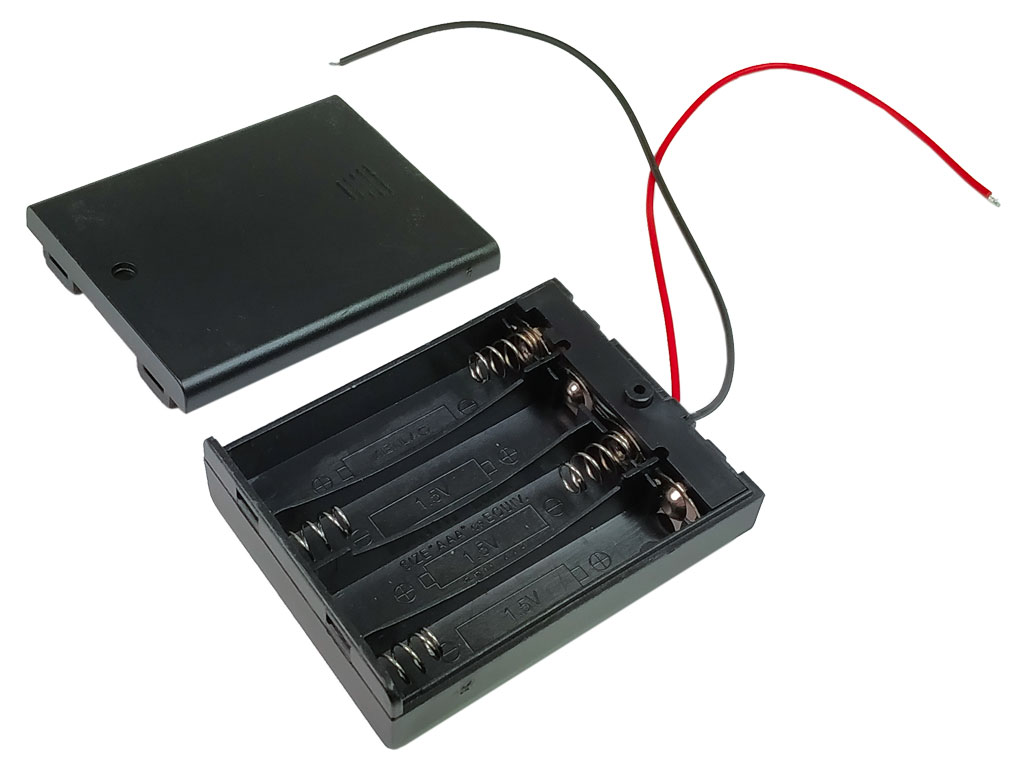 Pouzdro na baterie 4x AAA vedle sebe, krabička s vypínačem, vývod vodiče
