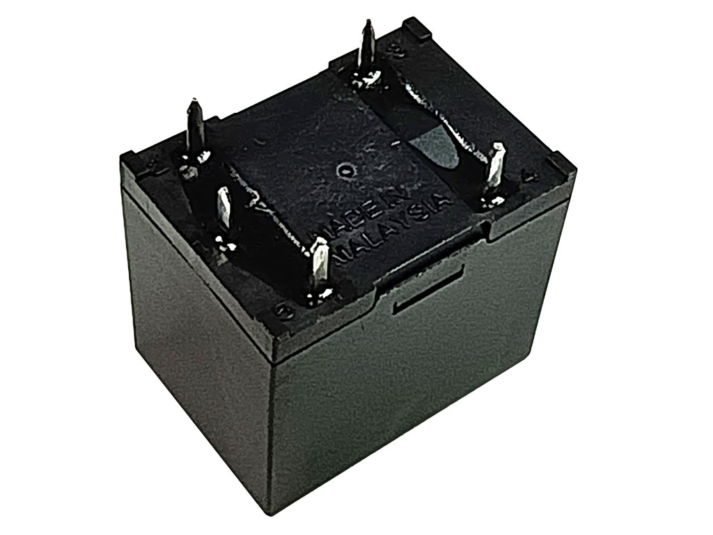 Relé 5V  1 x 240V / 10A, 30V DC / 8A G5LE-1 Omron