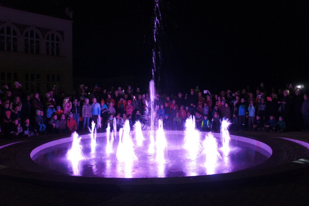 Světlo LED RISE nerez 3*1W, RGBV+, na noze, 30 degree, 12V DC