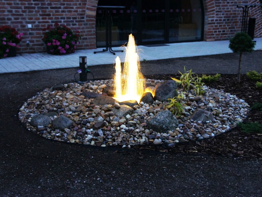 Světlo LED RISE nerez 9*3W, WW teplá bílá 3000 K, na noze,30degree, 24V DC