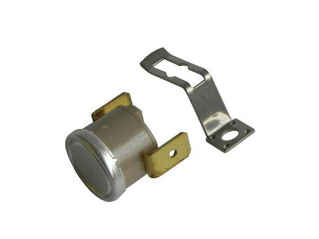 Tepelná pojistka vratná 130°C 10A / 250V  M601/5-E