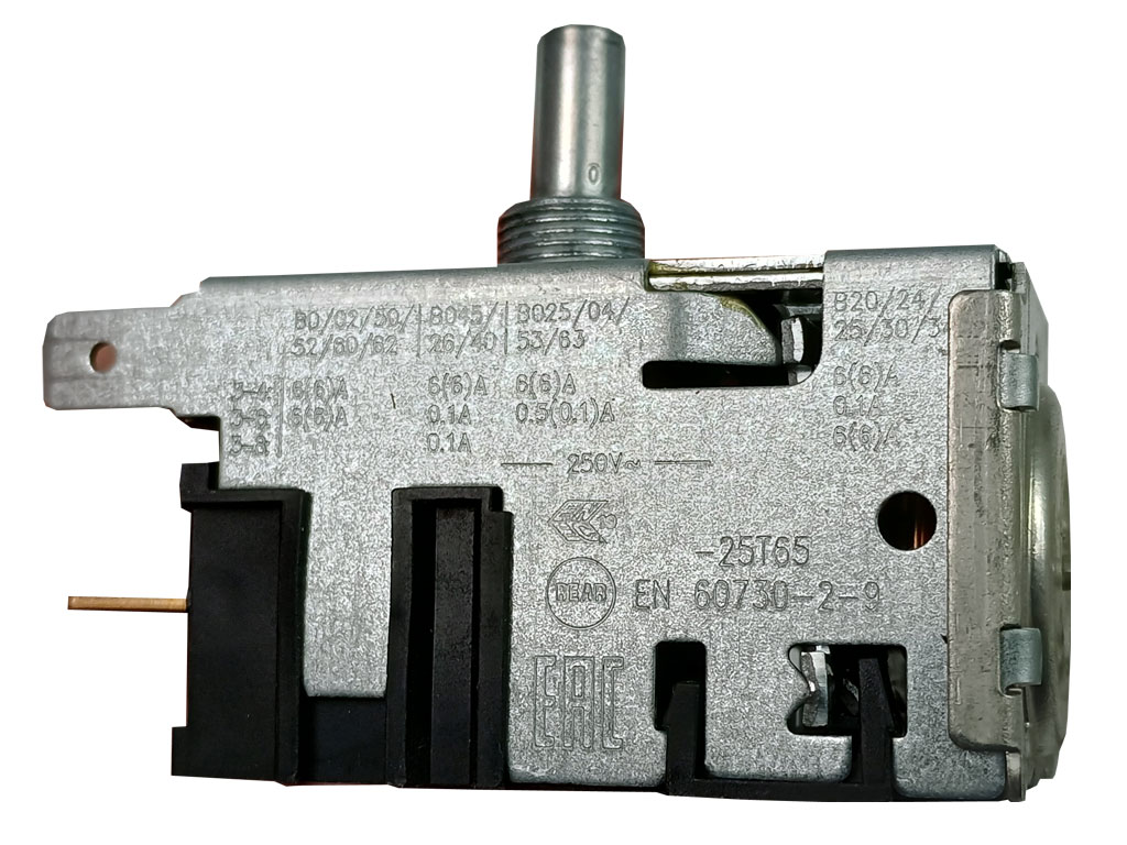 Termostat Danfoss 077B6906 chladničky Whirlpool, Indesit, Ariston, C00267122, 482000023095