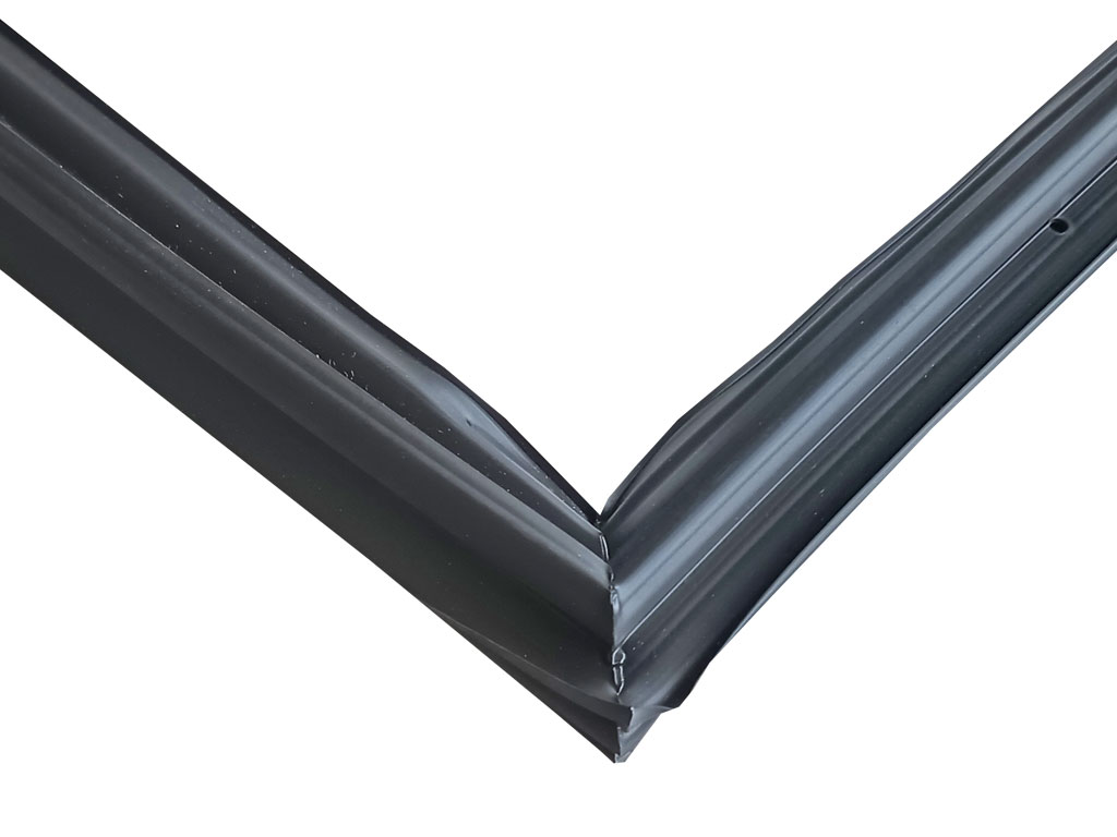 Těsnění dveří mrazáku lednice Hisense, Gorenje 822676 - originál