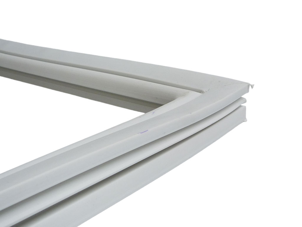 Těsnění šroubovací 570x1240 lednice Calex