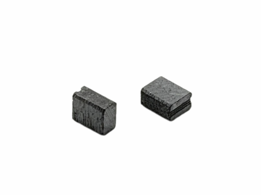 Uhlíkové kartáče, uhlíky podle rozměrů 4.4 x 6.9 x 8.2 mm, uhlíky do elektromotorů balení 2ks