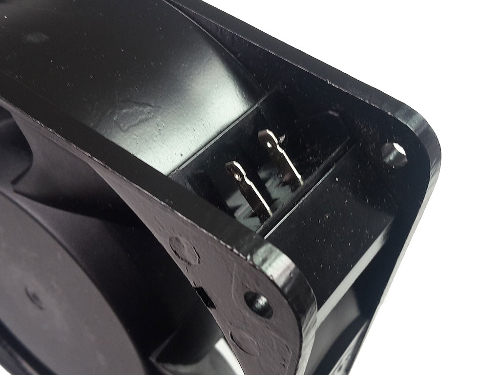 Ventilátor 120x120x38mm  230V / 140mA  Sunon  DP200A2123XST.GN