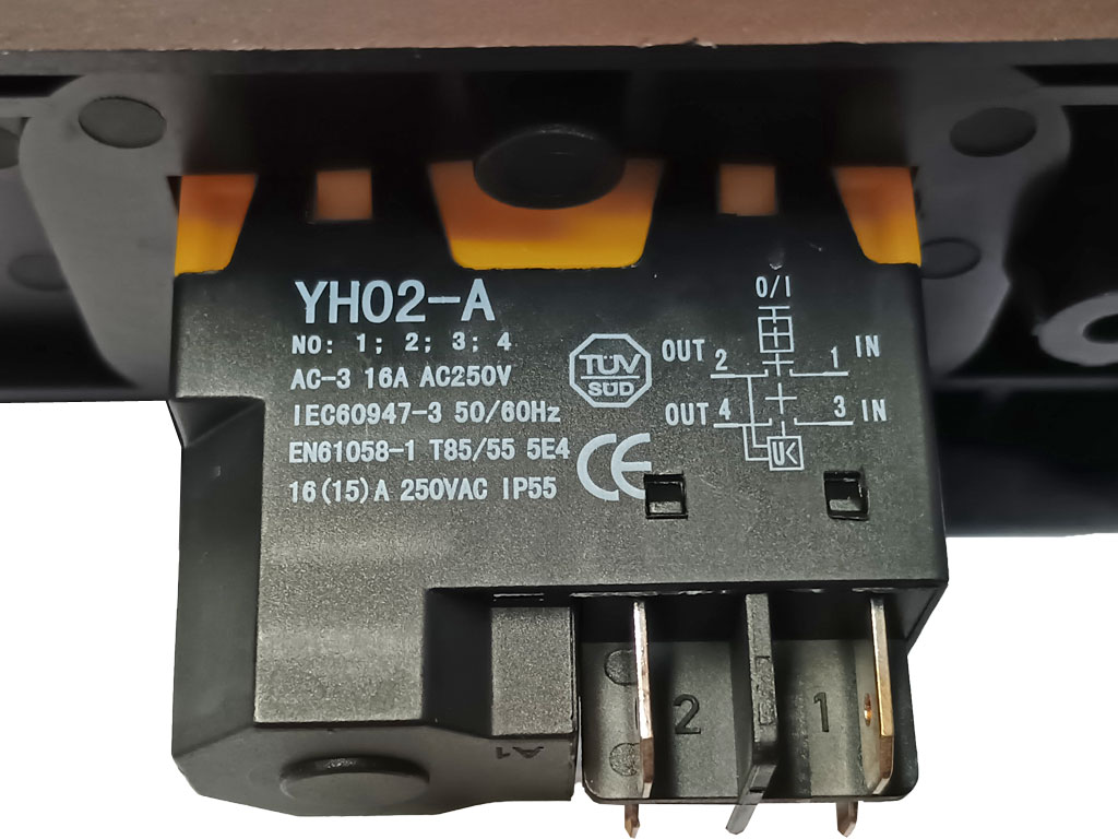 Vypínač, elektromagnetický spínač elektrického nářadí 4-piny bezpečnostním STOP YH02-A / KJD17B / 