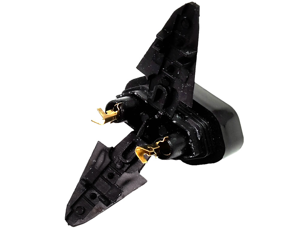 Zásuvka černá pro prodlužovací kabel, dvoupólová