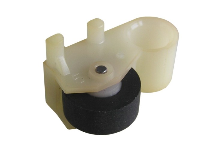 Přítlačná kladka Audio AP114 13,5x8x2 mm s držákem originál JVC