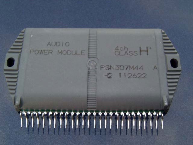 Integrovaný obvod NF-KS 4x70W RSN307M44A