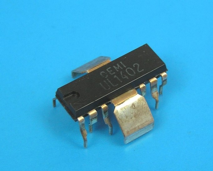 Integrovaný obvod UL1402P NF-KS 19V 1,5A 2W