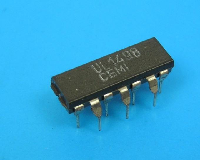 Integrovaný obvod UL1498 / UL1497 NF-KS 12V 1.5A 3.2W