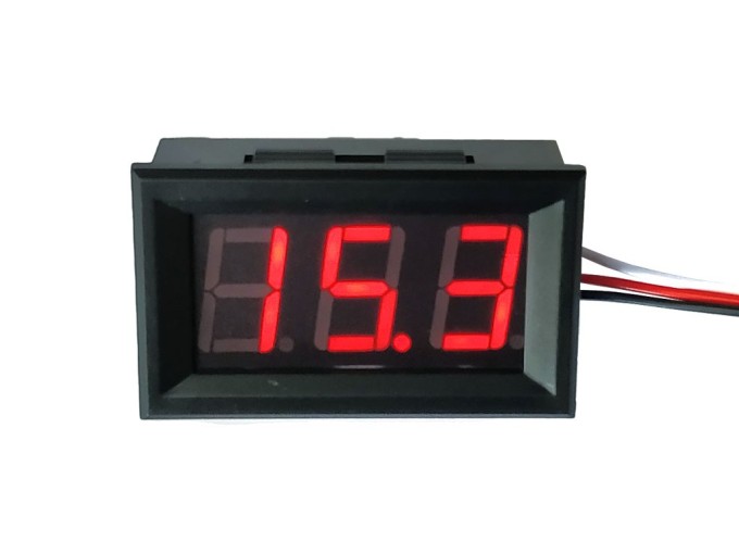 Digitální panelový voltmetr 0-30V s červeným LED displejem 3-místný
