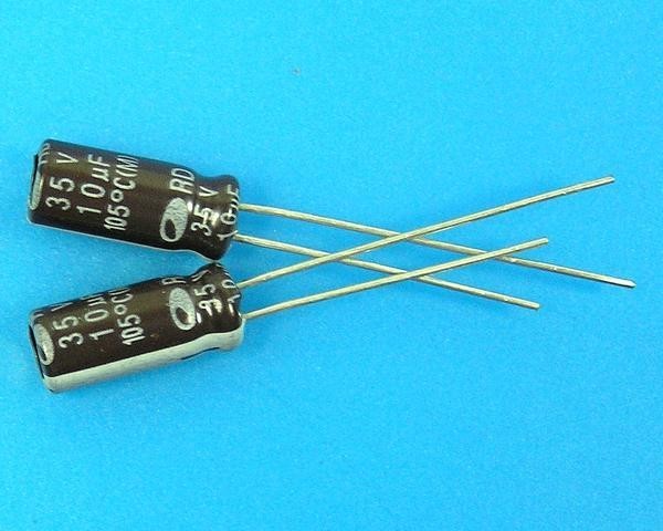 Elektrolytický kondenzátor 10uF 35V 105°C Samwha RD