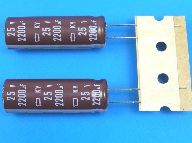 Elektrolytický kondenzátor 2200uF 25V 105°C Low ESR Nippon KY
