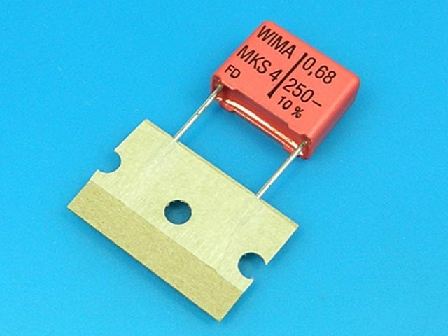 Polyesterový kondenzátor 680nF 250V RM15mm MKS4