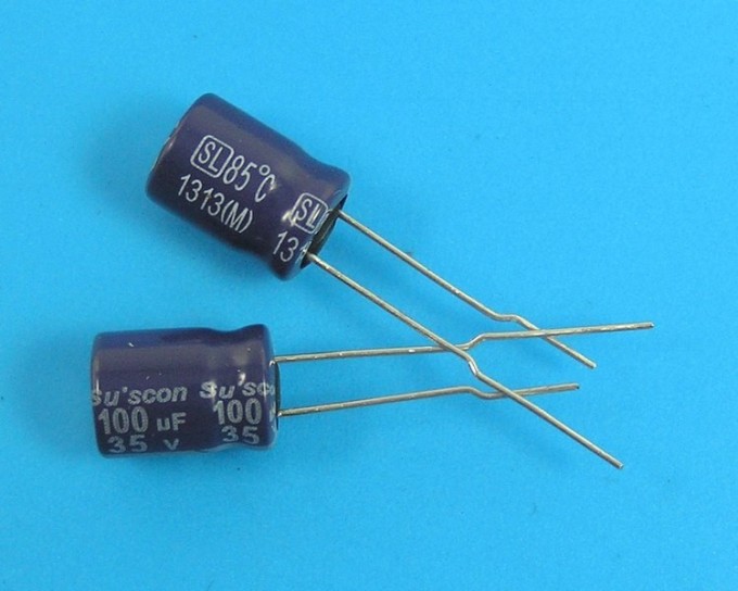 Elektrolytický kondenzátor 100uF 35V 85°C Suscon SL