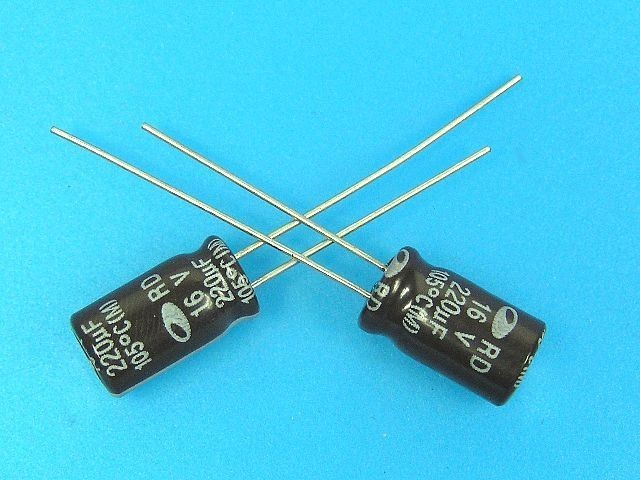 Elektrolytický kondenzátor 220uF 16V 105°C Samwha RD