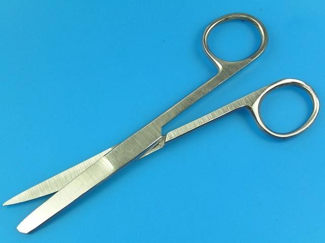 Chirurgické nerezové nůžky 130 mm se špičatými a oblými hroty pro servisní práci