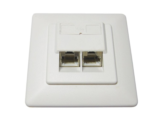 Dvojitá zapuštěná zásuvka RJ45 2x8/8 s LSA kontakty