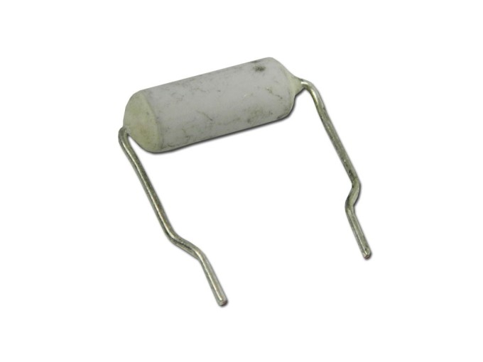 Keramický metaloxidový rezistor 0R10 1W TR1