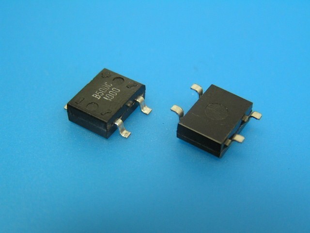 SMD diodový můstek DB106S 600V 1A SO4