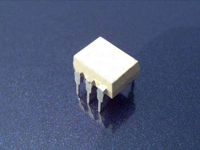 Optotriak TLP3041 / MOC3041 400V s proudem 100mA / 15mA