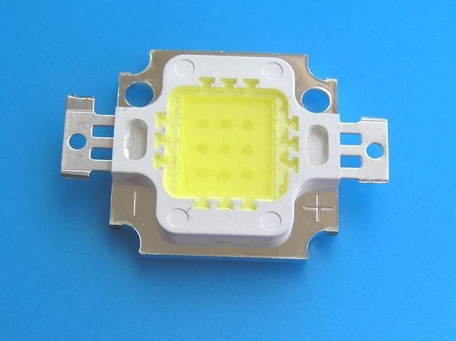 LED COB čip 10W 12V studená bílá