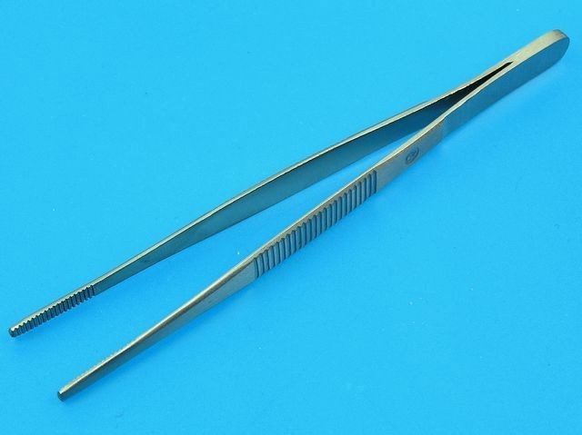 Pinzeta chirurgická plochá 140 mm s drážkovaným koncem