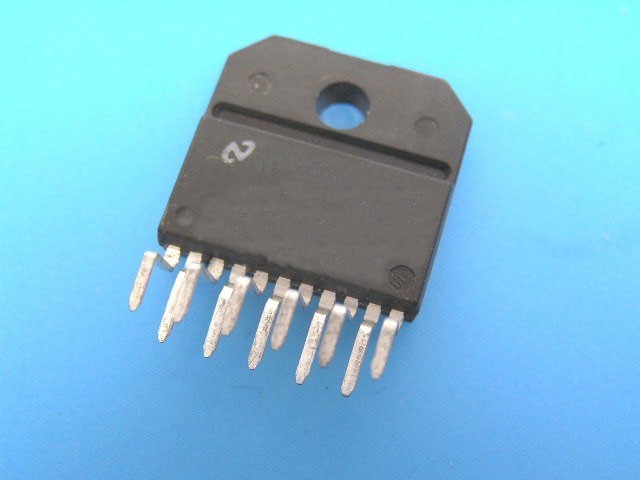 Integrovaný obvod LM4700TF 32V 3.5A 30W