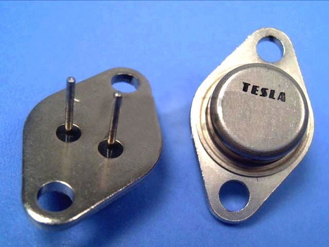 Tranzistor NPN KU612 s originální značkou Tesla