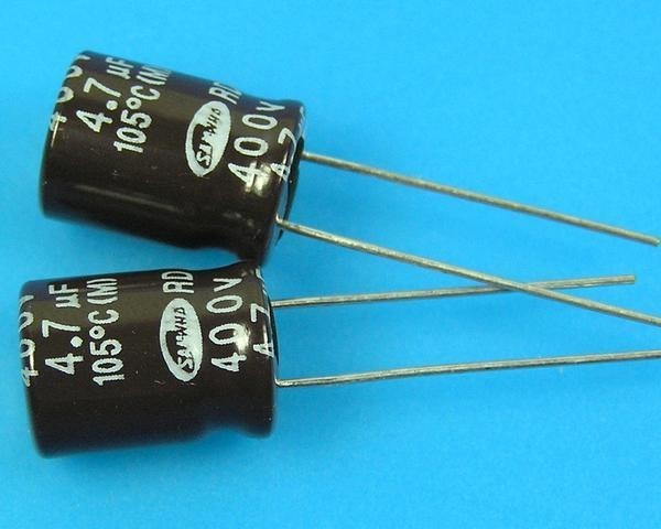 Elektrolytický kondenzátor 4,7uF 400V 105°C Samwha RD
