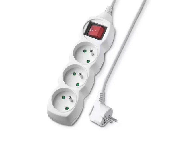 Prodlužovací kabel 5 m s 3 zásuvkami a vypínačem Geti GEC35S